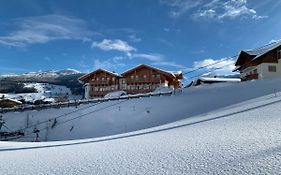 La Montana - Ski & Hiking Lodge