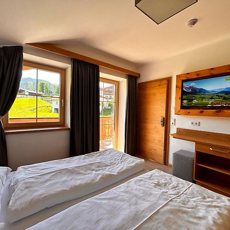 La Montana - Ski & Hiking Lodge Schladming Exterior photo