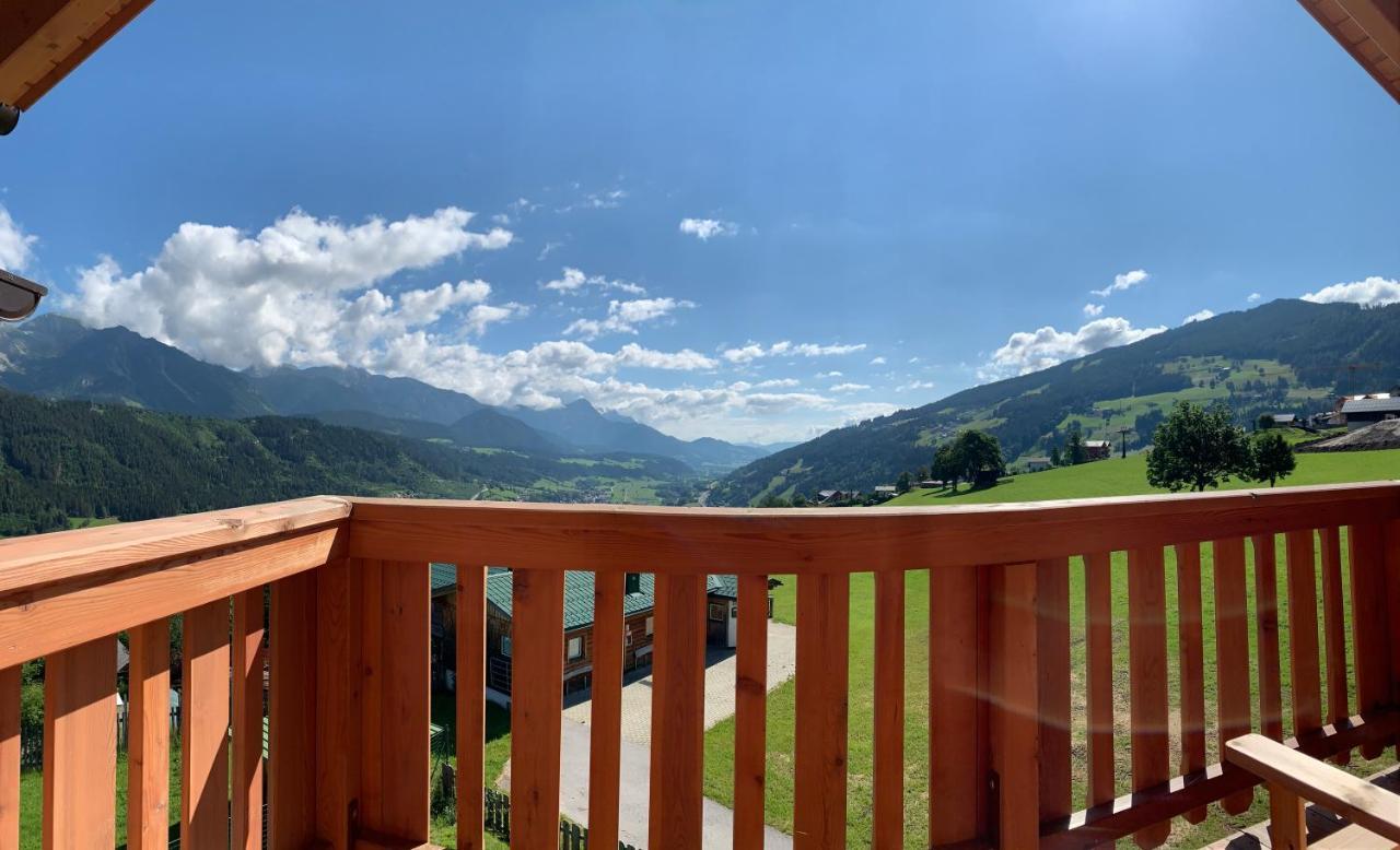 La Montana - Ski & Hiking Lodge Schladming Exterior photo