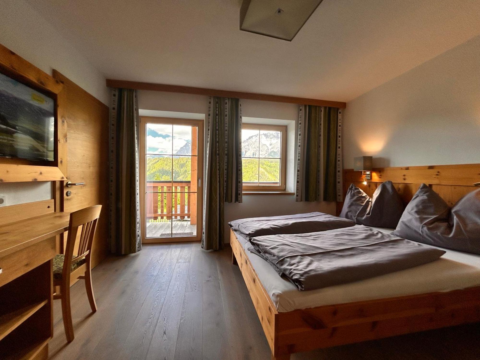 La Montana - Ski & Hiking Lodge Schladming Exterior photo