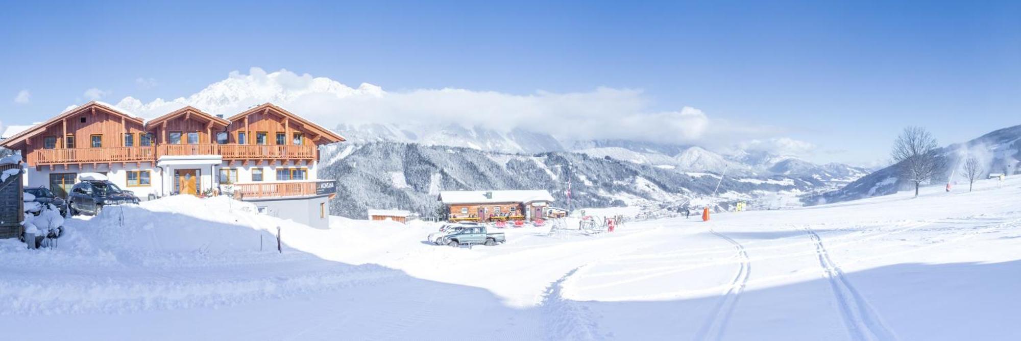 La Montana - Ski & Hiking Lodge Schladming Exterior photo