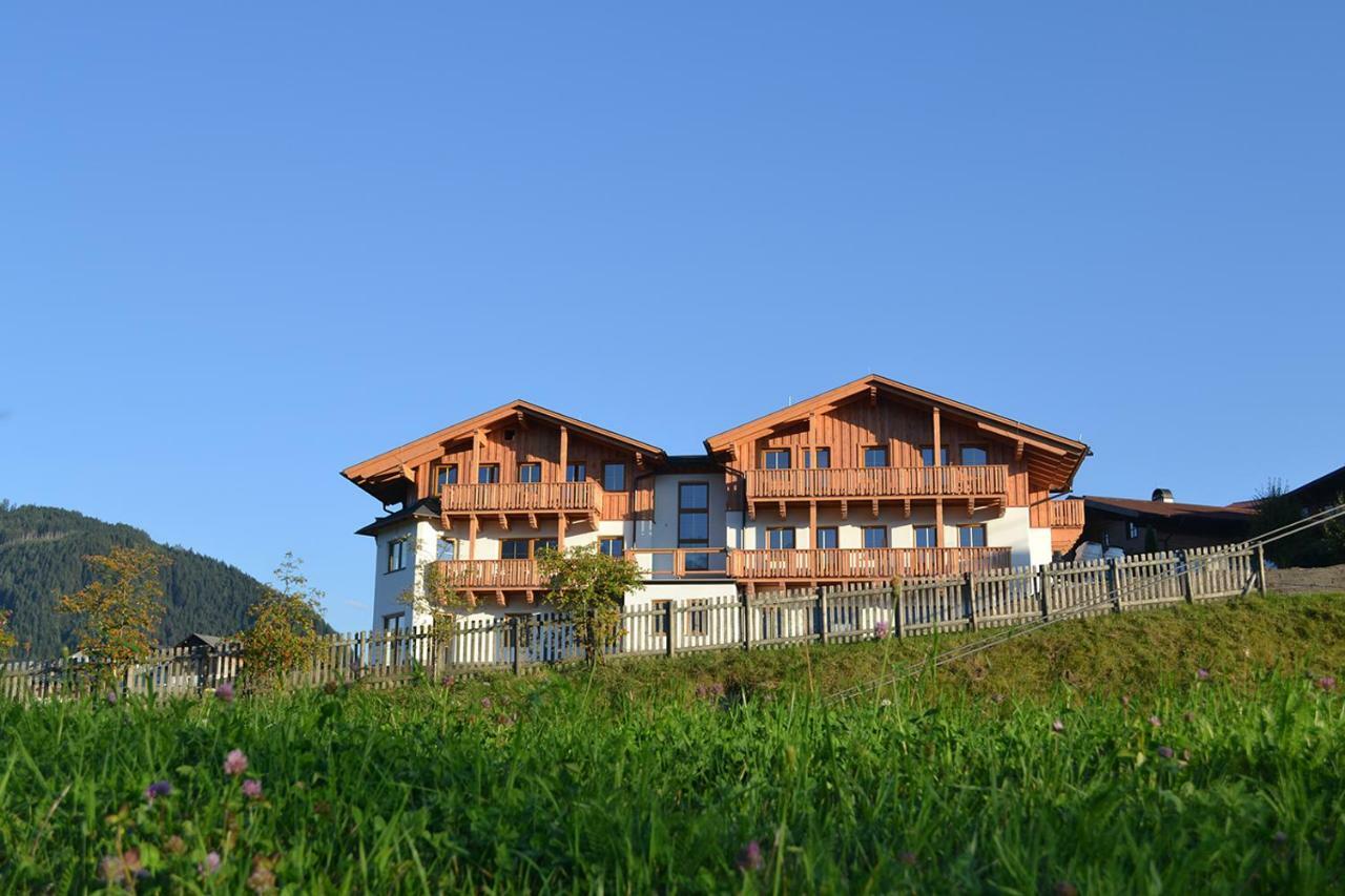 La Montana - Ski & Hiking Lodge Schladming Exterior photo