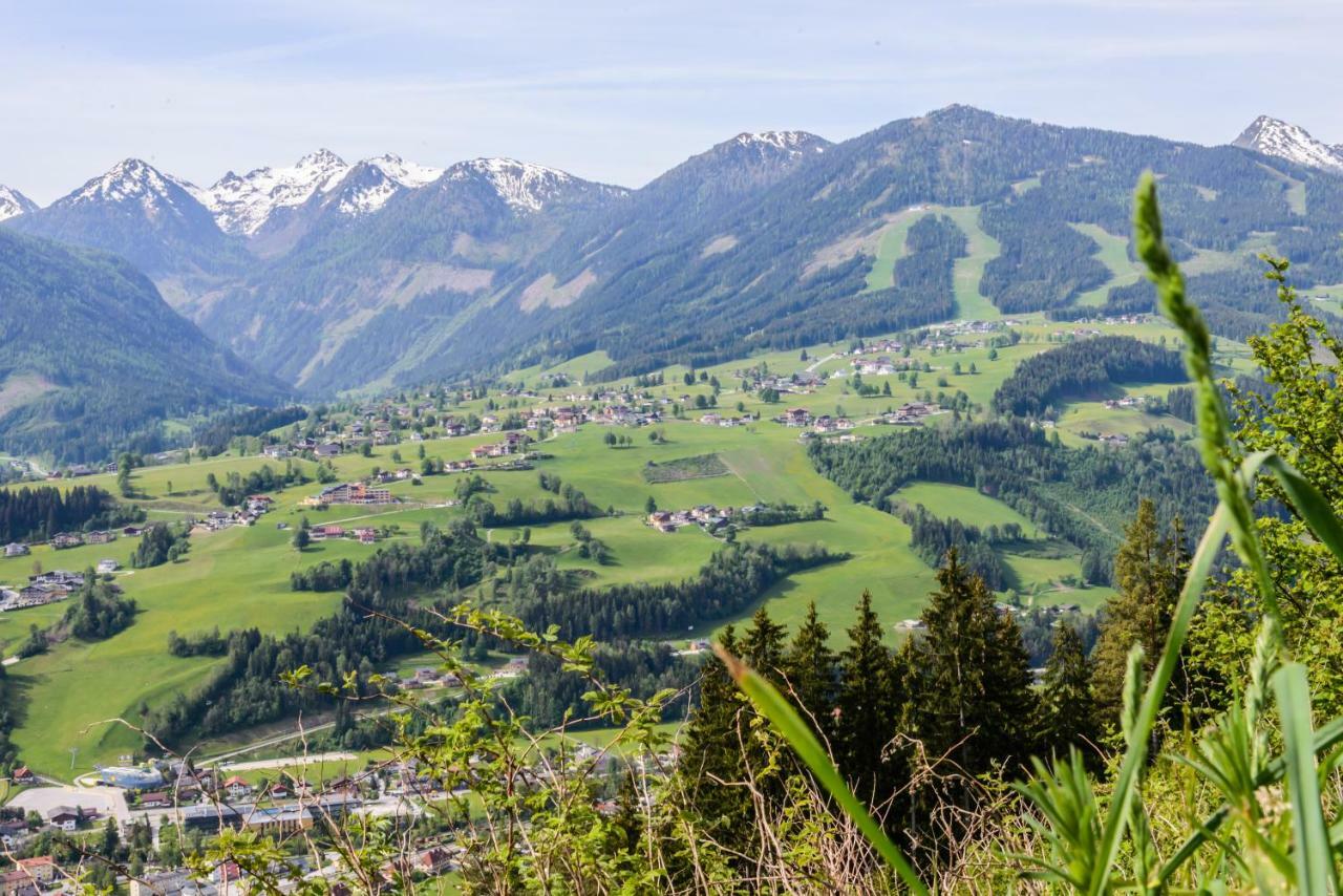 La Montana - Ski & Hiking Lodge Schladming Exterior photo